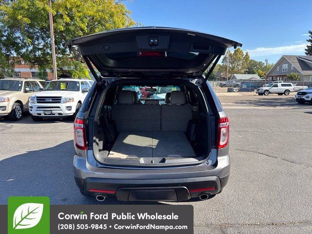 Used 2014 Ford Explorer XLT w/ Equipment Group 202A AWD/4WD image 28