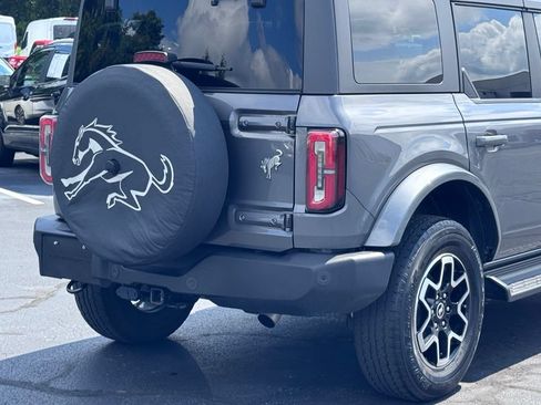 Used 2023 Ford Bronco Outer Banks AWD/4WD image 44