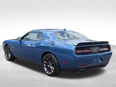 Used 2021 Dodge Challenger R/T Scat Pack RWD image 5