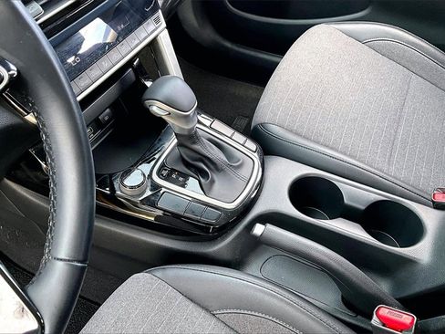 Used 2022 Kia Seltos S image 14