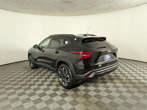 New 2026 Chevrolet Trax RS image 4