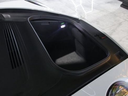 Used 2020 Porsche 911 Carrera RWD image 39