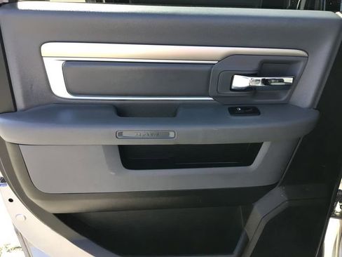 Used 2020 RAM 1500 Classic SLT RWD image 41