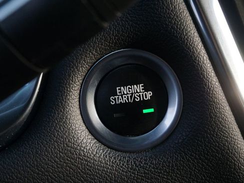 Used 2023 Chevrolet Traverse LT FWD image 19