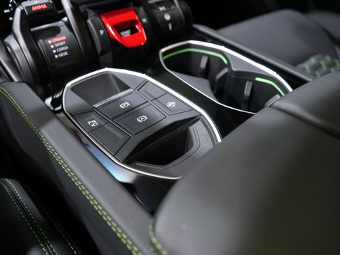 Used 2024 Lamborghini Urus S AWD/4WD image 50