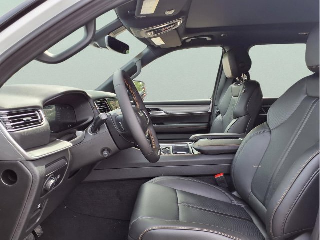 New 2026 Jeep Grand Wagoneer 4WD image 16