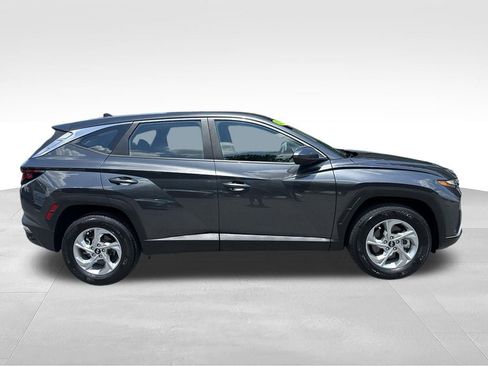 Used 2023 Hyundai Tucson SE AWD/4WD image 8