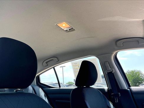 Used 2025 Nissan Versa SV FWD image 27