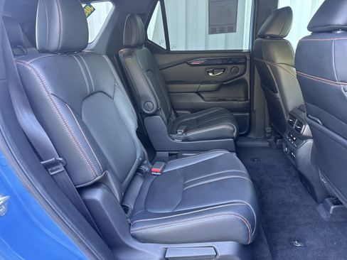 Used 2023 Honda Pilot TrailSport image 14