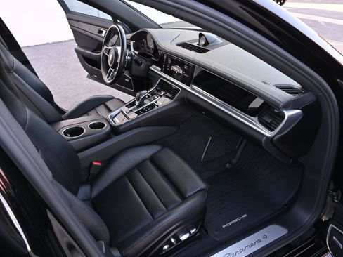 Used 2018 Porsche Panamera 4 AWD/4WD image 14