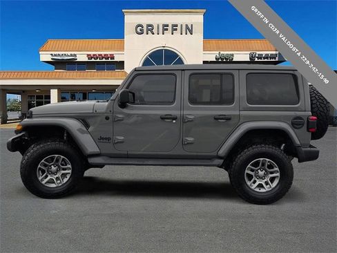 Used 2021 Jeep Wrangler Unlimited Sahara image 10