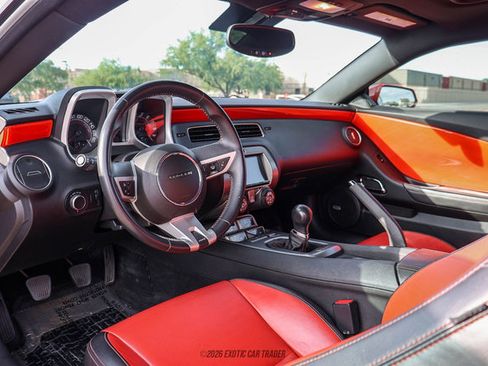 Used 2010 Chevrolet Camaro SS RWD image 26