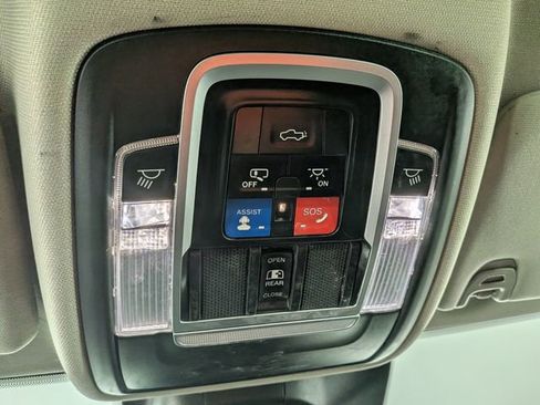 Used 2023 RAM 3500 Laramie AWD/4WD image 29