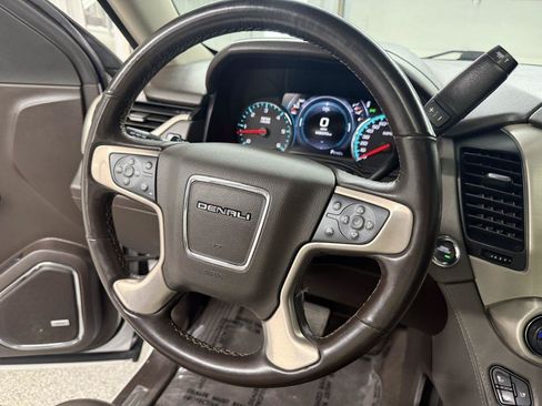 Used 2020 GMC Yukon XL Denali w/ Open Road Package AWD/4WD image 19