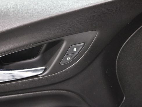 Used 2020 Chevrolet Equinox LT FWD image 9
