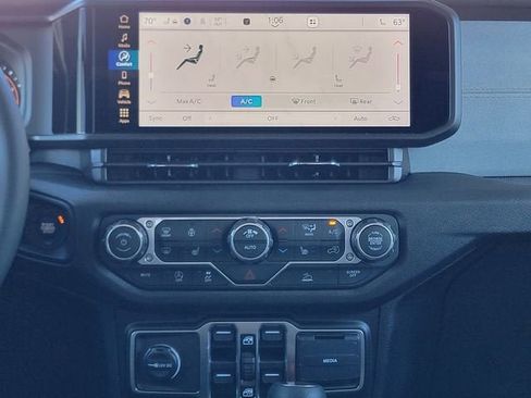 New 2026 Jeep Gladiator Sport AWD/4WD image 26