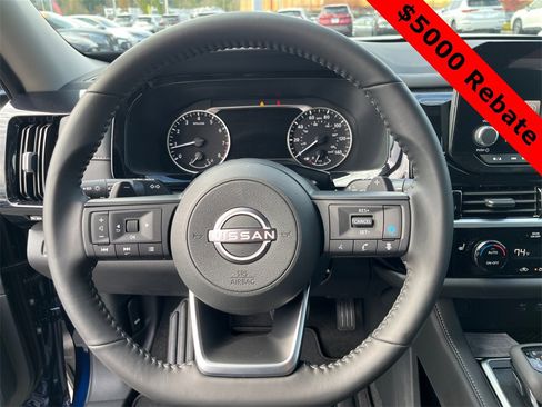 New 2025 Nissan Pathfinder SV w/ SV Premium Package image 21