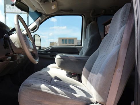 Used 2000 Ford Excursion XLT image 21