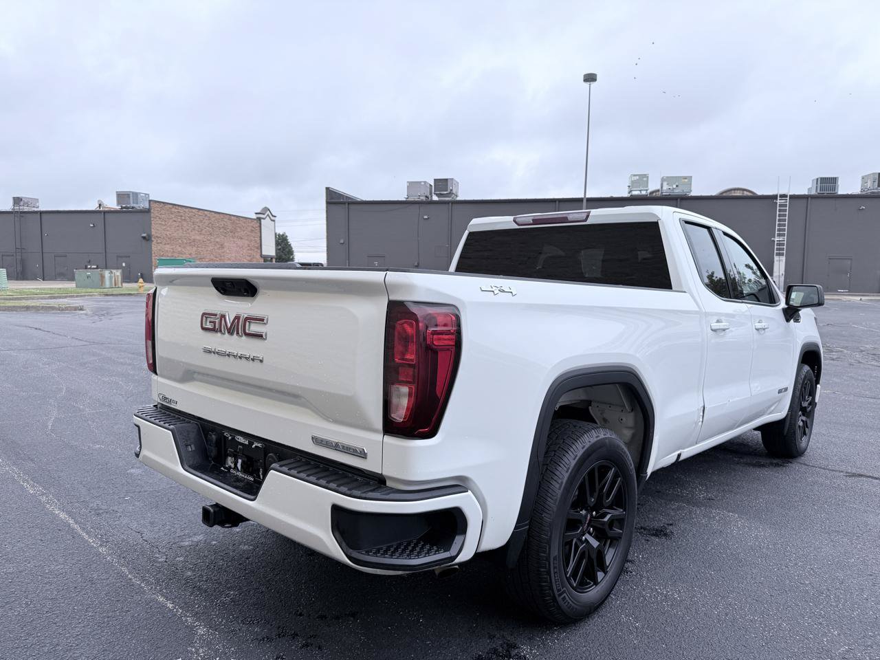Used 2023 GMC Sierra 1500 Elevation AWD/4WD image 5