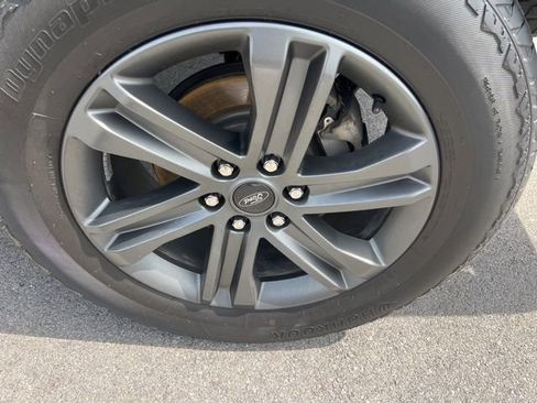 Used 2023 Ford F150 Lariat w/ Equipment Group 502A High image 13