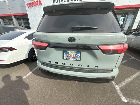 Used 2025 Toyota Sequoia Platinum w/ TRD Off-Road Package AWD/4WD image 6