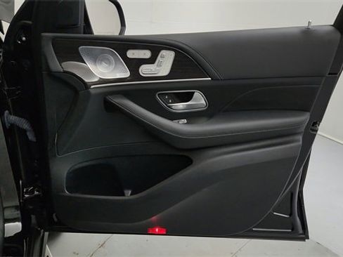 Used 2021 Mercedes-Benz GLS 63 AMG 4MATIC image 23