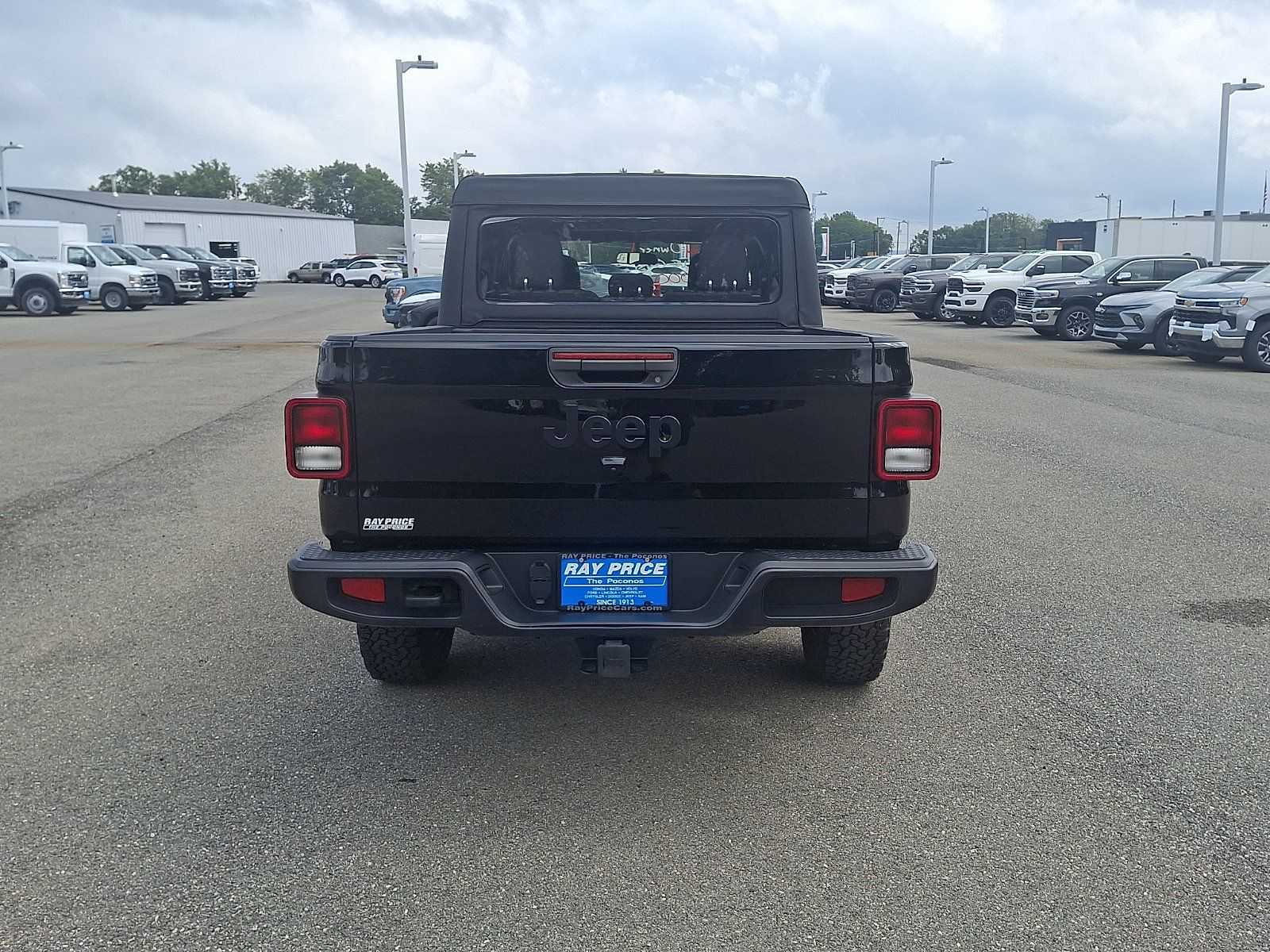 Used 2023 Jeep Gladiator Sport AWD/4WD image 5