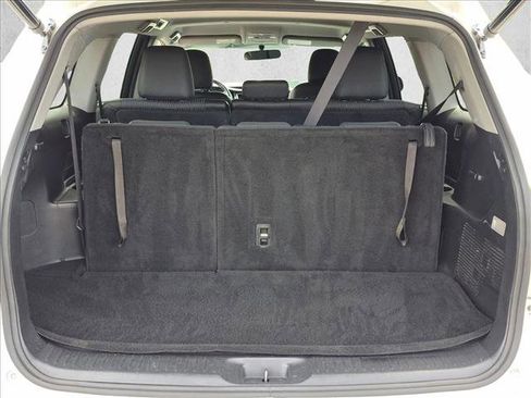 Used 2015 Toyota Highlander Plus FWD image 6