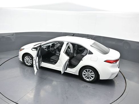 Certified 2025 Toyota Corolla LE image 42