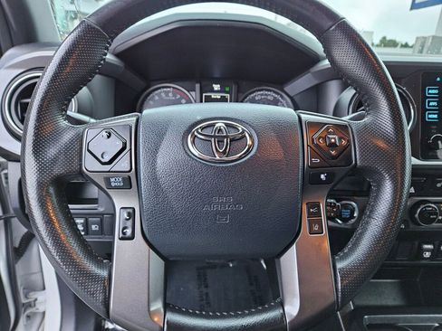 Used 2018 Toyota Tacoma SR5 image 17