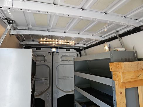 Used 2021 Mercedes-Benz Sprinter 2500 image 16