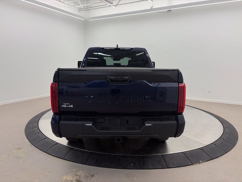Used 2022 Toyota Tundra SR5 w/ SR5 Convenience Package AWD/4WD image 4
