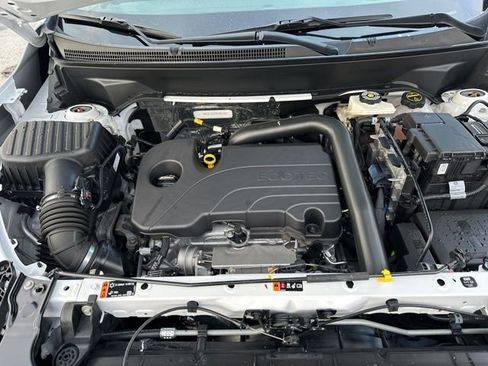 Used 2024 GMC Terrain SLE image 16