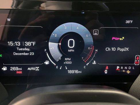 Used 2025 GMC Yukon XL Denali image 36