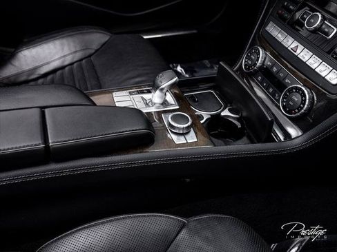 Used 2015 Mercedes-Benz SL 550 image 42