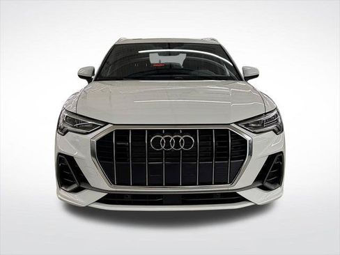 Certified 2025 Audi Q3 2.0T Premium Plus w/ Premium Plus Package AWD/4WD image 8
