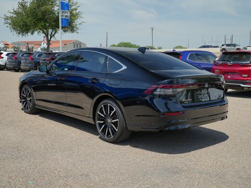 Used 2025 Honda Accord Touring image 7