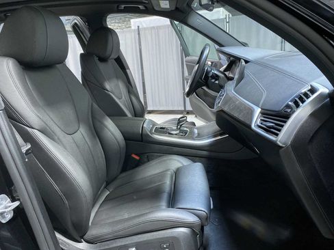 Used 2022 BMW X5 xDrive40i w/ Premium Package AWD/4WD image 14