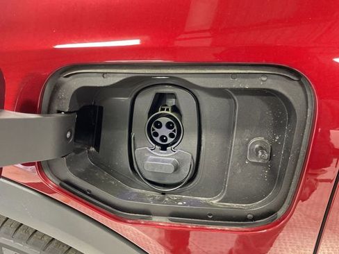 New 2026 Chevrolet Equinox EV LT FWD image 29