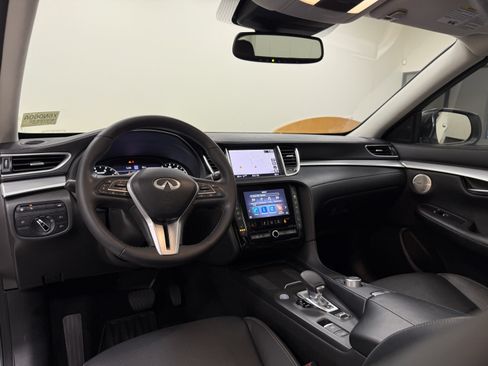 Used 2022 INFINITI QX50 Essential FWD image 16