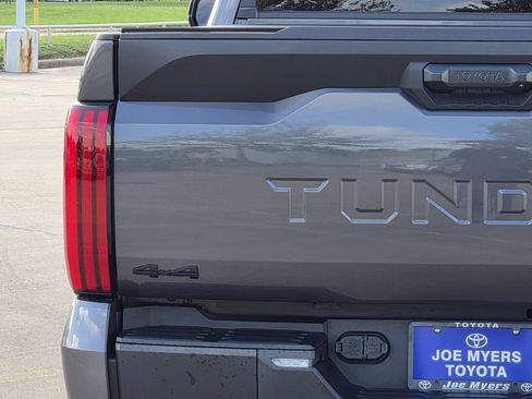 Used 2025 Toyota Tundra SR w/ SR Tow Package AWD/4WD image 10