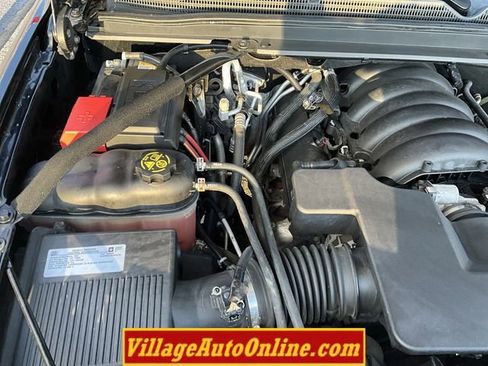 Used 2019 Chevrolet Tahoe LT w/ Z71 Midnight Edition image 31