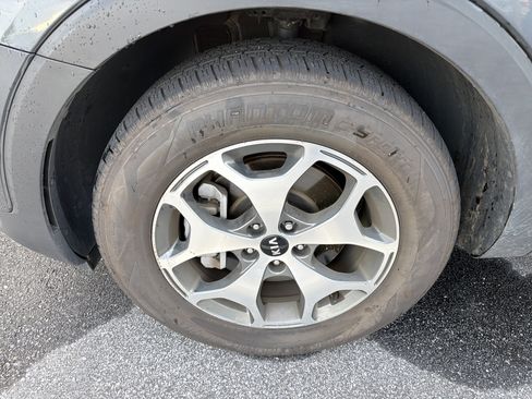 Used 2020 Kia Telluride EX FWD image 7