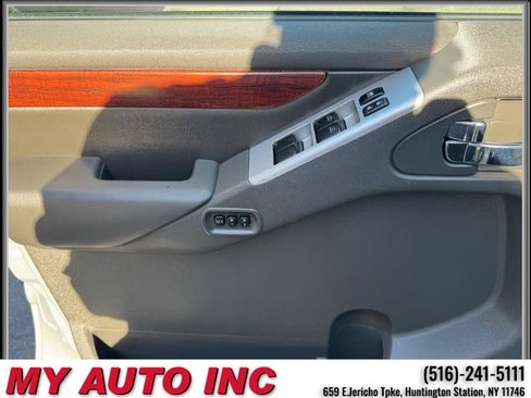 Used 2011 Nissan Pathfinder LE w/ Navigation Pkg image 27