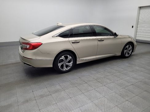 Used 2019 Honda Accord EX image 10