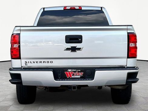 Used 2018 Chevrolet Silverado 1500 LT w/ Redline Edition AWD/4WD image 5