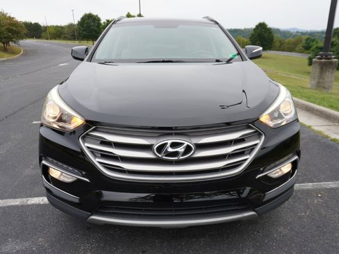Used 2017 Hyundai Santa Fe Sport image 2