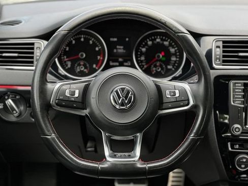 Used 2017 Volkswagen Jetta GLI FWD image 29