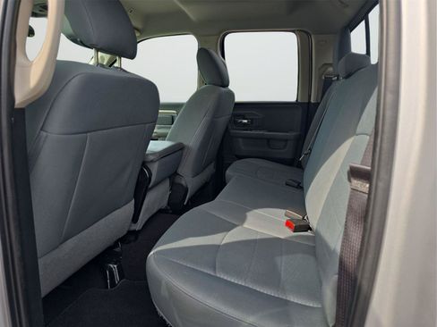 Used 2017 RAM 1500 Classic SLT AWD/4WD image 16