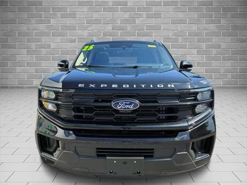 Certified 2025 Ford Expedition Max Active AWD/4WD image 8